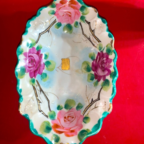 Beautiful Porcelain Bowl Possible Beehive Mark On Gold - Picture 1 of 8